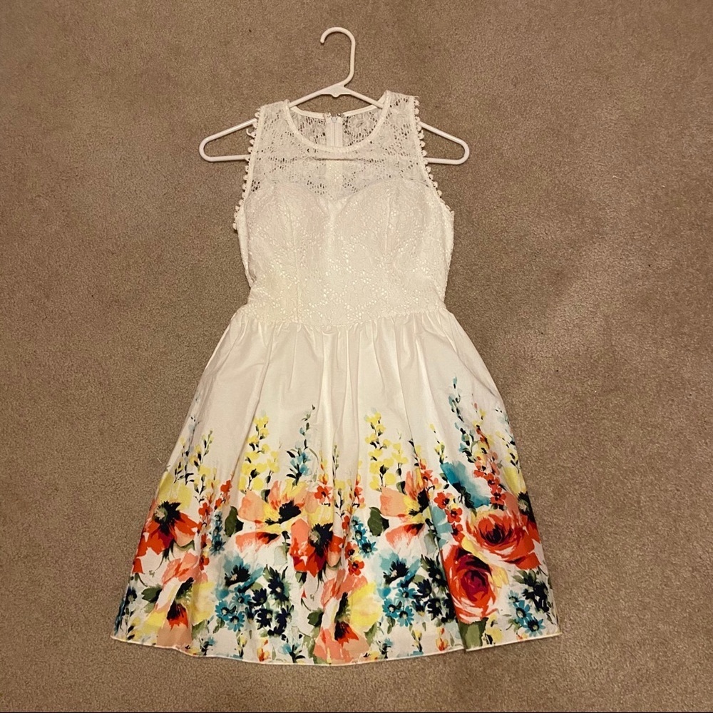 Floral Dress - Lace Bodice - Speechless Size 3